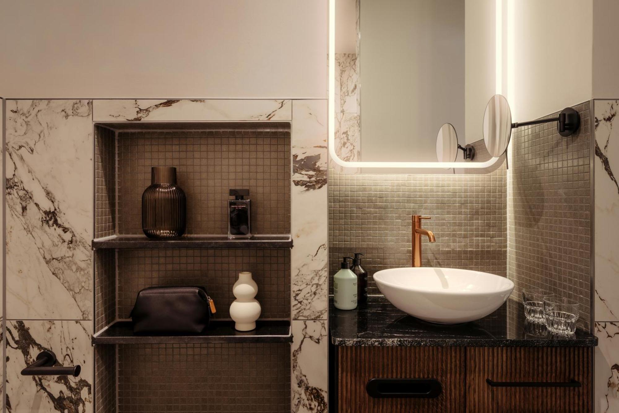 Deluxe Room 1 Twin Bed,1770894878:JPEG