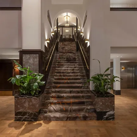 Clayton Hotel Amsterdam American-3
